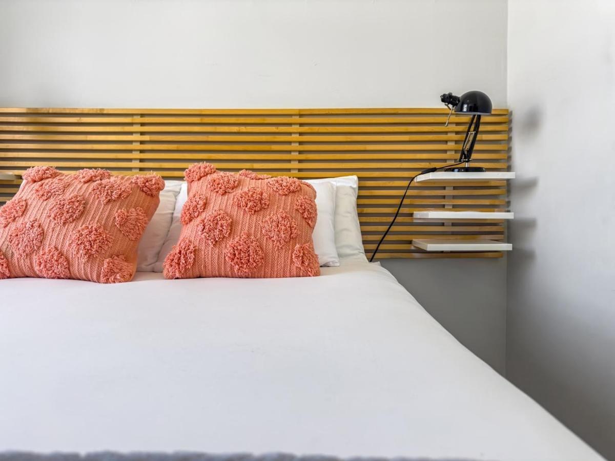 Luxe 2Br1Bath South Beach 1 Min Walk From Ocean マイアミビーチ エクステリア 写真